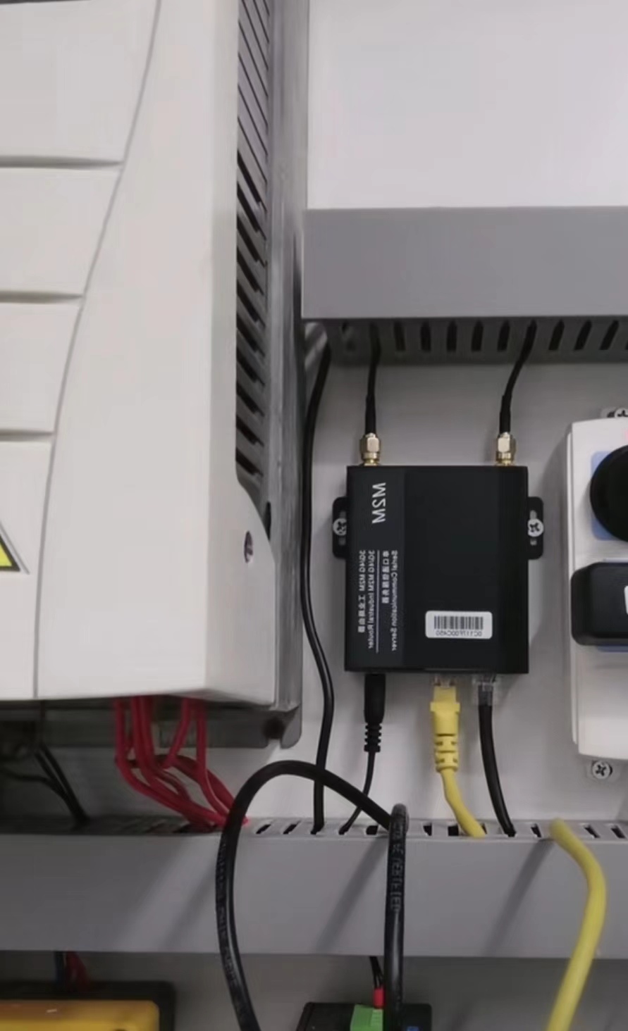 ���M�F����������